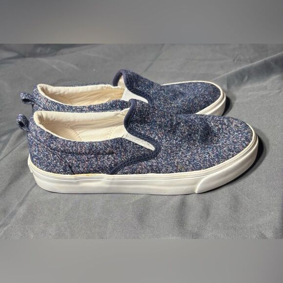 Old Navy Slip On Sneakers In Denim Blue Size 3 EPC - Picture 2 of 8